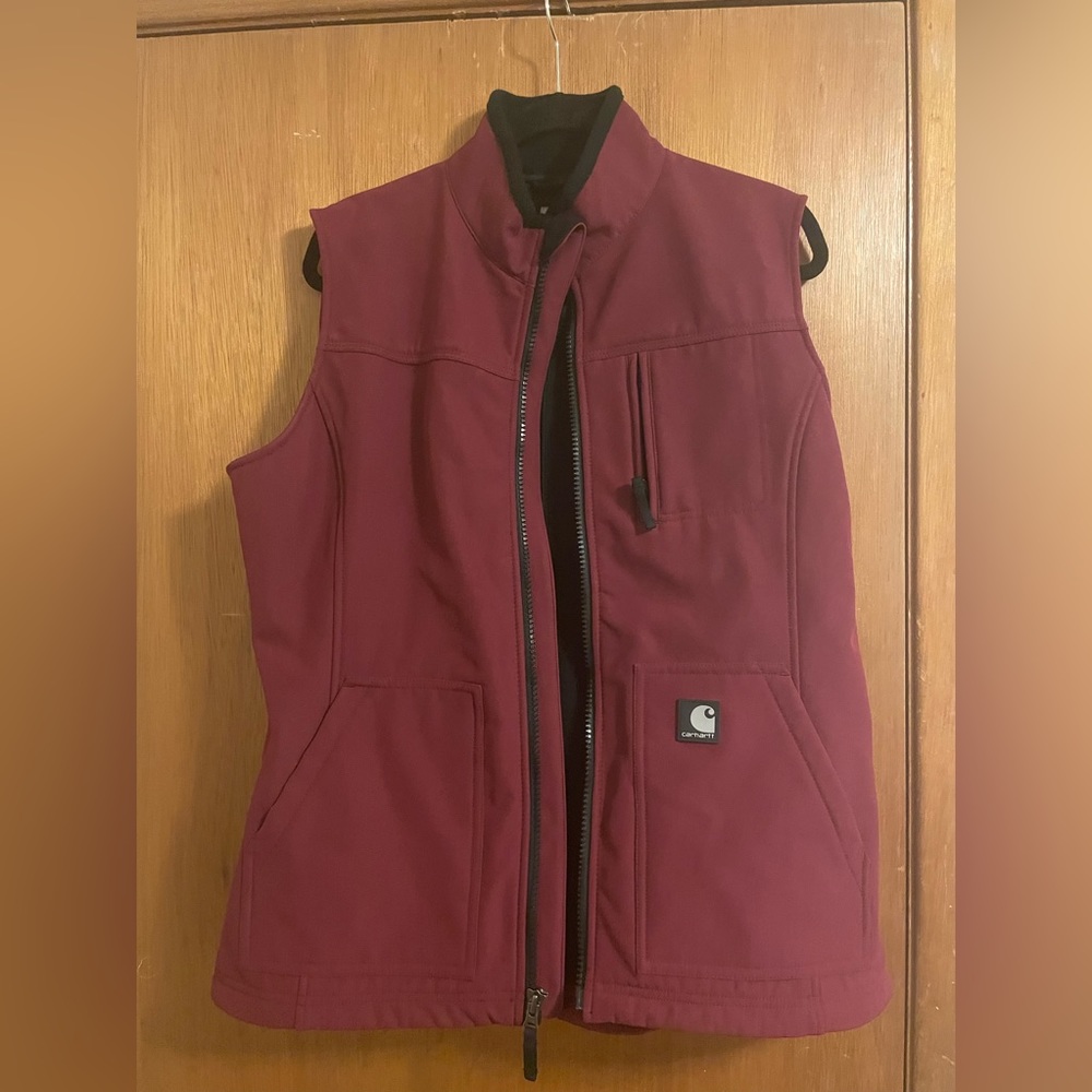 Carhartt Women’s burgundy red zipper vest size L